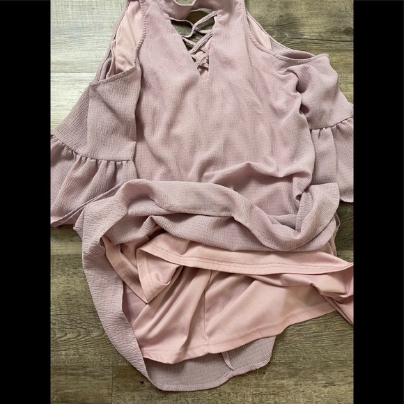 Entro Lavender Ruffle Sleeve Cold Shoulder Dress Sz (S) - Picture 5 of 10